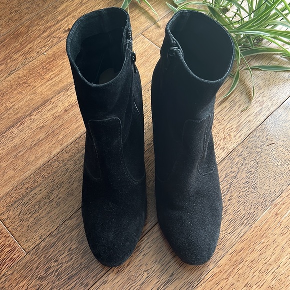 Anthropologie Seychelles Seude Ankle Boots Black Side Zip Stacked Heel 9 - Picture 3 of 6